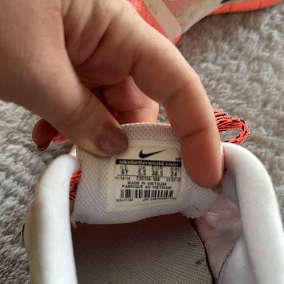 Nike Sneakers - Picture 3 of 4